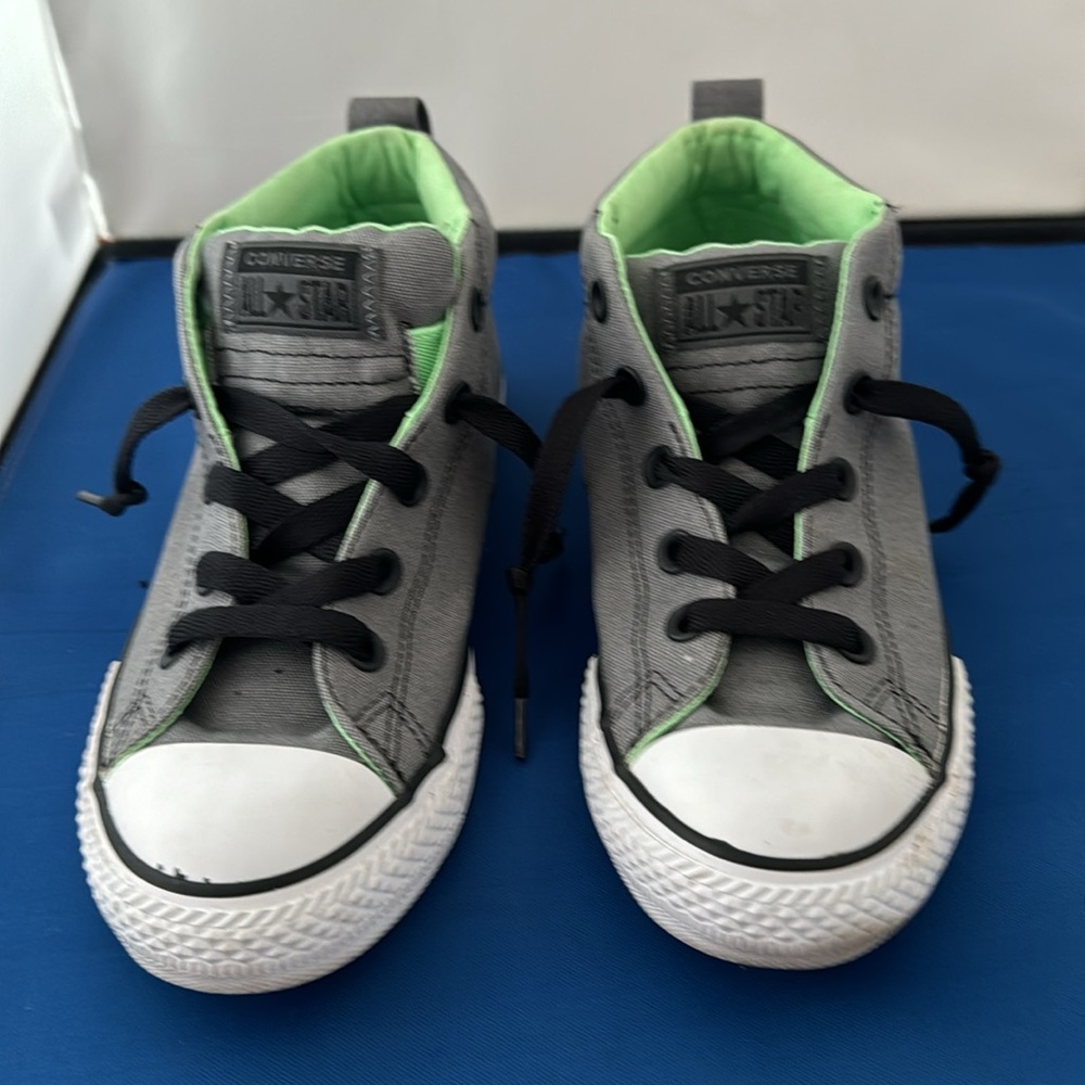 Converse Chuck Taylor All-Star hightops boys size 4 - Picture 2 of 5